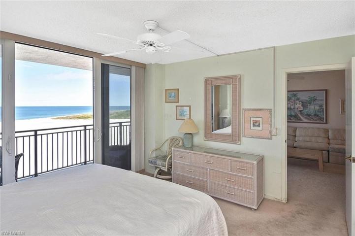 180  SEAVIEW  CT, MARCO ISLAND, FL 34145