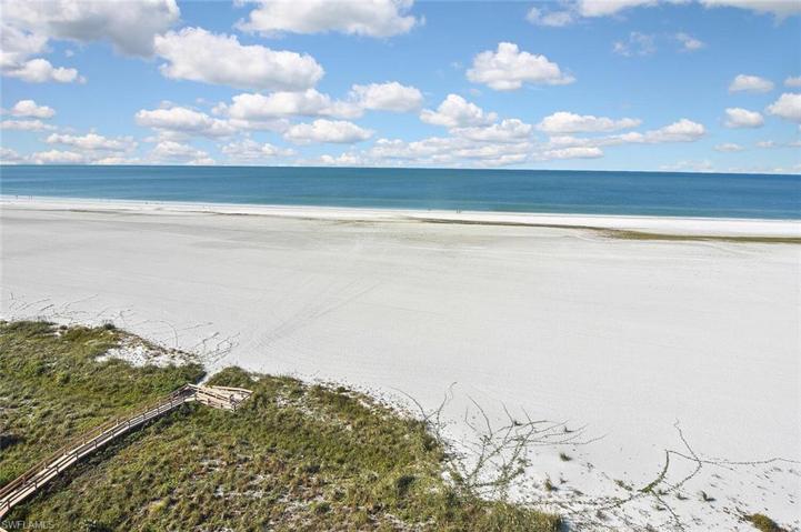 180  SEAVIEW  CT, MARCO ISLAND, FL 34145