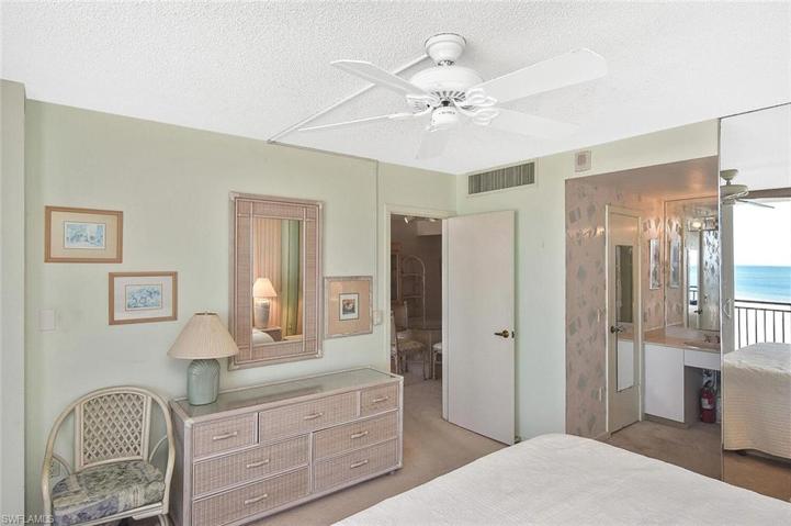 180  SEAVIEW  CT, MARCO ISLAND, FL 34145