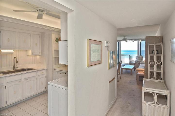 180  SEAVIEW  CT, MARCO ISLAND, FL 34145
