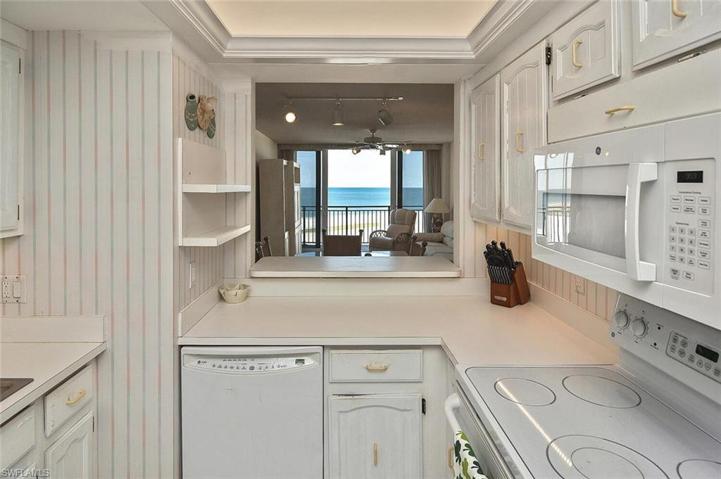 180  SEAVIEW  CT, MARCO ISLAND, FL 34145