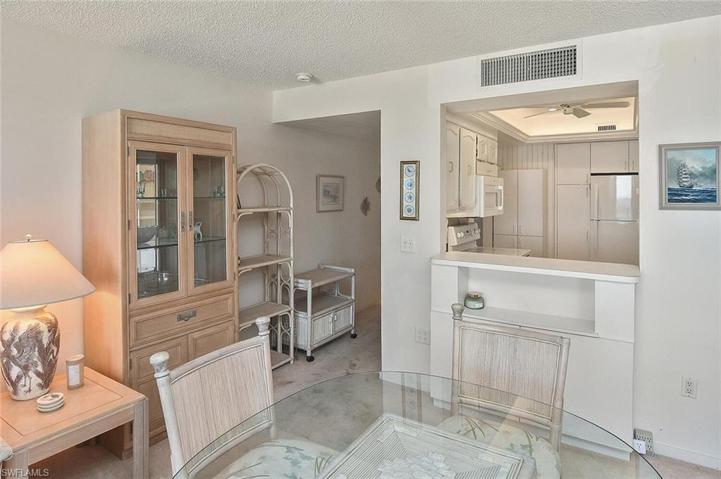 180  SEAVIEW  CT, MARCO ISLAND, FL 34145