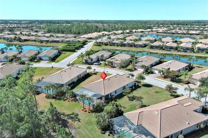 GREAT VIEW OF JUST HOW PERFECT & PRIVATE THIS LOCATION IS. VERY LITTLE TRAFFIC UNLESS YOU'RE COMING HOME INTO THIS AREA!