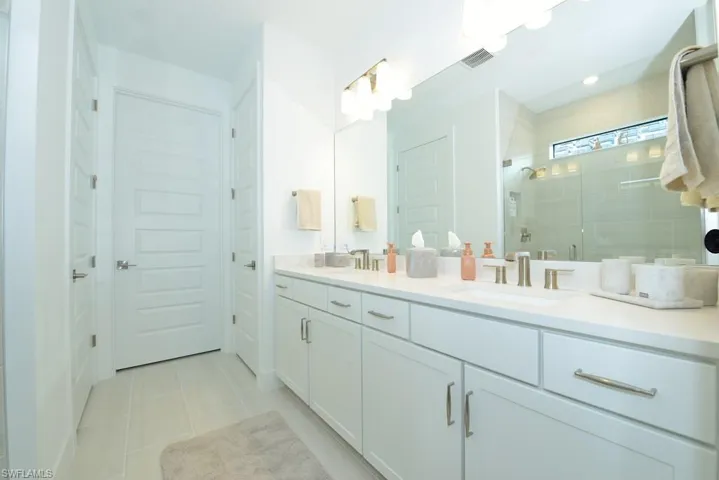 1904  Sierra  CT, Naples, FL 34120