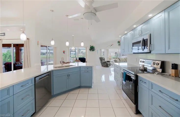 105 Sw 39th Pl, Cape Coral, Florida 33991