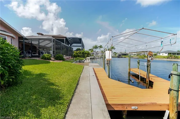 105 Sw 39th Pl, Cape Coral, Florida 33991