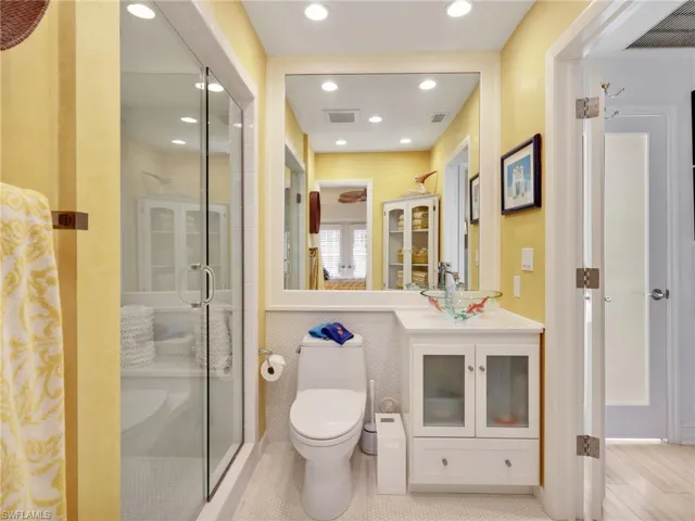 2nd Full Bathroom