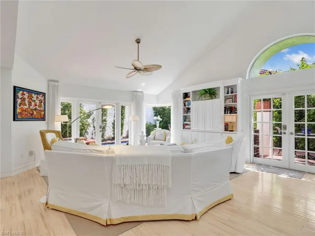 Great Room with Vaulted Ceilings
