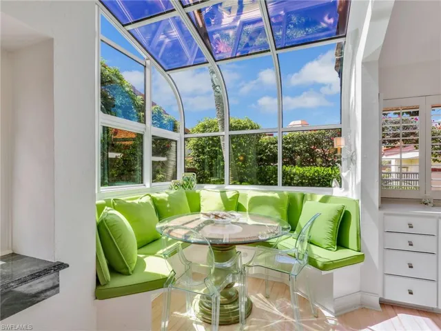 Bright and Airy Breakfast Room