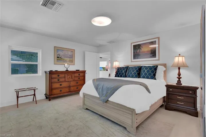 2143  Marina  DR, Naples, FL 34102