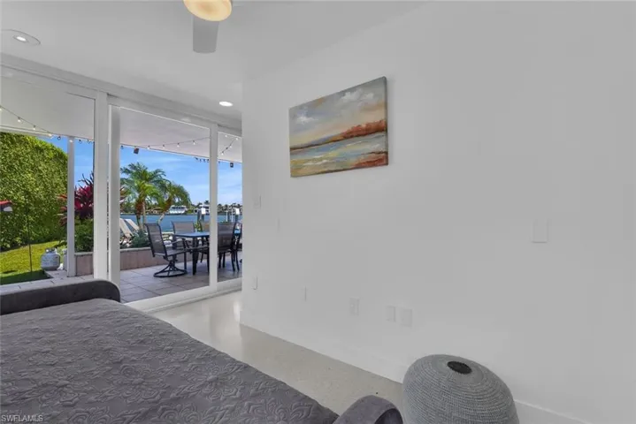 2143  Marina  DR, Naples, FL 34102