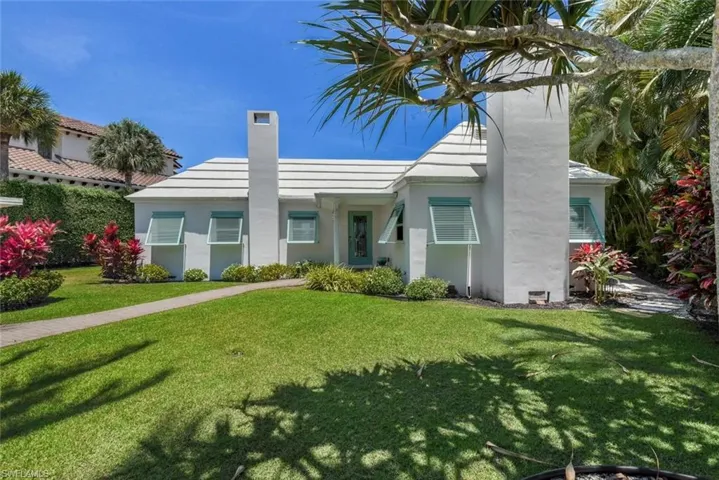 2143  Marina  DR, Naples, FL 34102