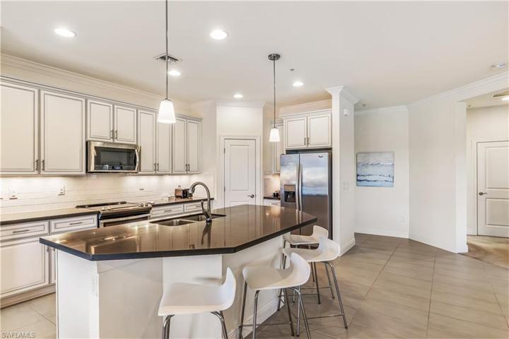 Kitchen upgraded w/custom cabinetry / Quartz counters