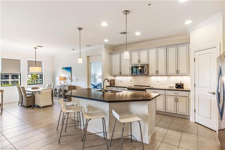 Kitchen w/island, view to dining area