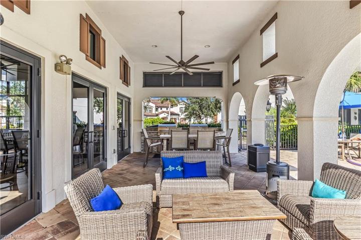 Outdoor clubhouse seating & outdoor kitchen