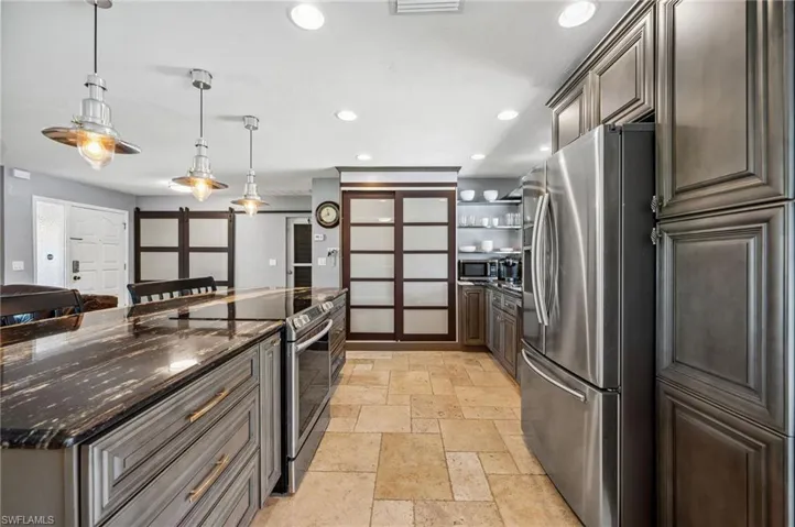 Stainless appliances and granite counters
