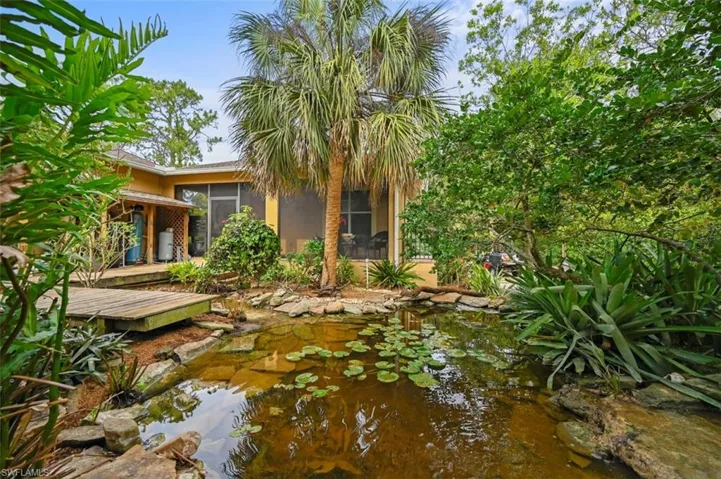 671  21st NW ST, Naples, FL 34120