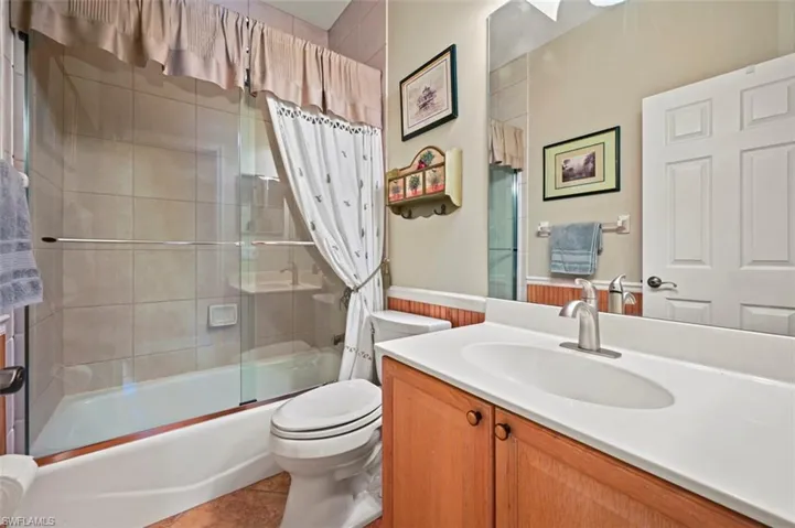 671  21st NW ST, Naples, FL 34120