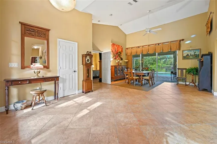 671  21st NW ST, Naples, FL 34120