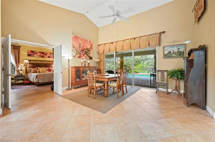 671  21st NW ST, Naples, FL 34120