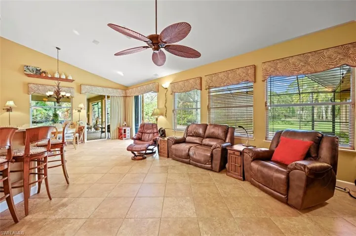 671  21st NW ST, Naples, FL 34120