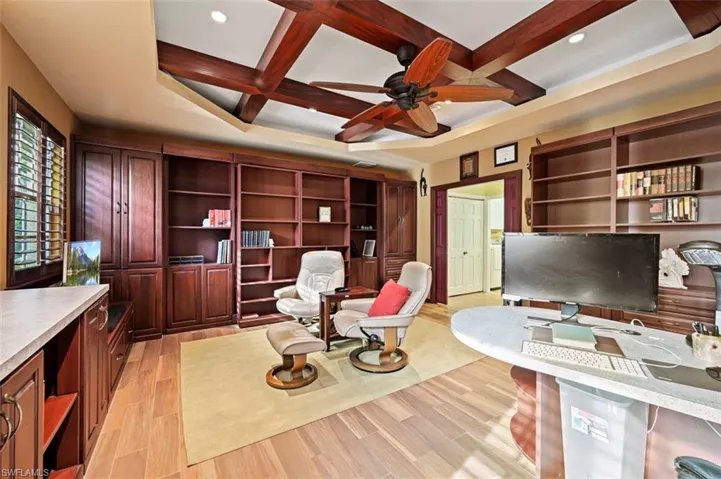 671  21st NW ST, Naples, FL 34120