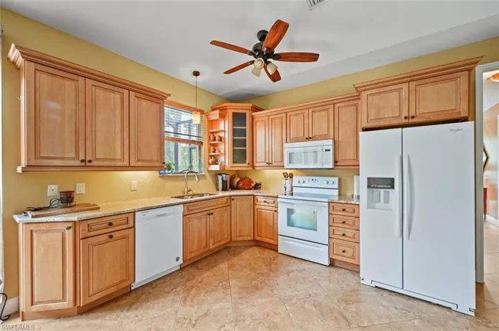 671  21st NW ST, Naples, FL 34120