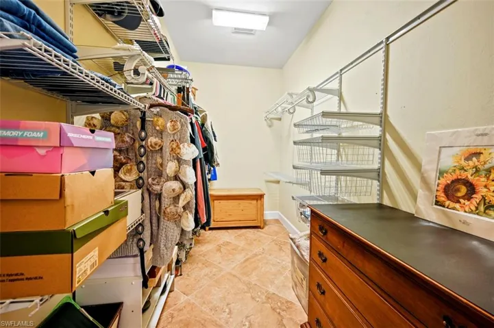 671  21st NW ST, Naples, FL 34120