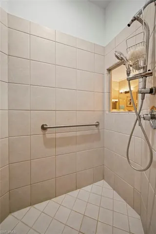 671  21st NW ST, Naples, FL 34120