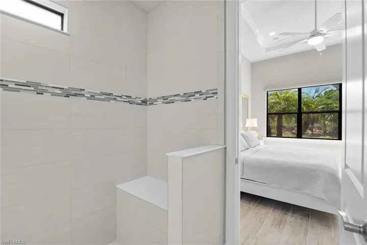 7253 Wilton Dr, Naples, Florida 34109