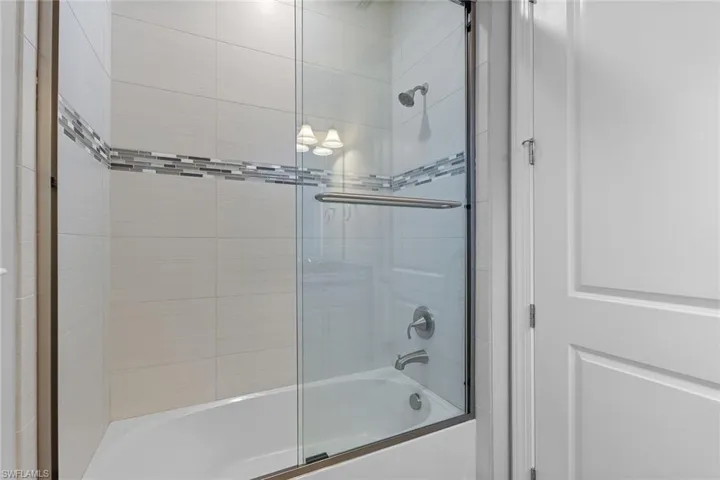 7253 Wilton Dr, Naples, Florida 34109
