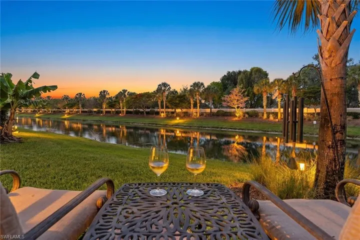 7253 Wilton Dr, Naples, Florida 34109