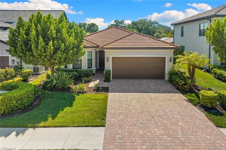 7253 Wilton Dr, Naples, Florida 34109