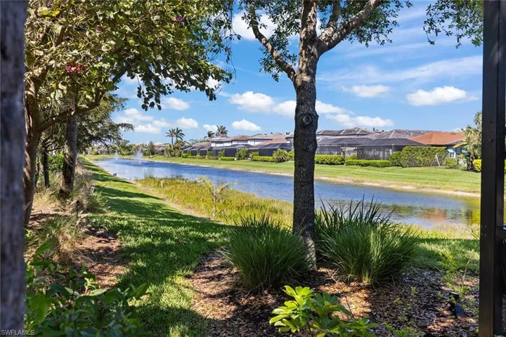 7253 Wilton Dr, Naples, Florida 34109