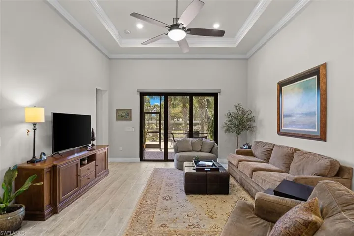 7253 Wilton Dr, Naples, Florida 34109
