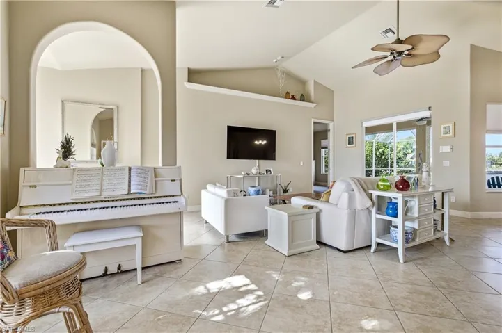 4228 Sw 23rd Pl, Cape Coral, Florida 33914