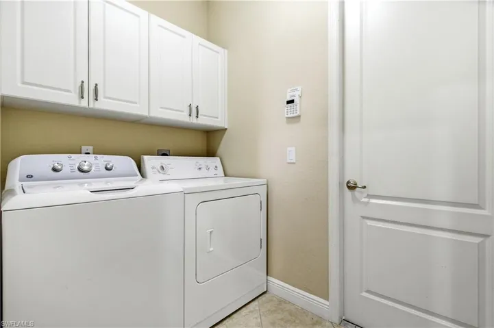 4228 Sw 23rd Pl, Cape Coral, Florida 33914