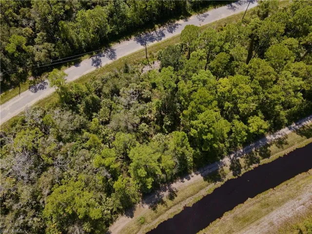 1933 Roderick Ln, Lehigh Acres, Florida 33972