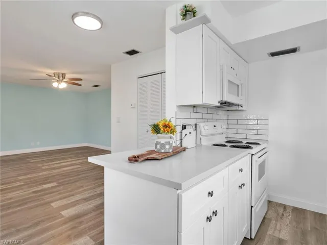 3297 Royal Canadian Trce 1, Fort Myers, Florida 33907
