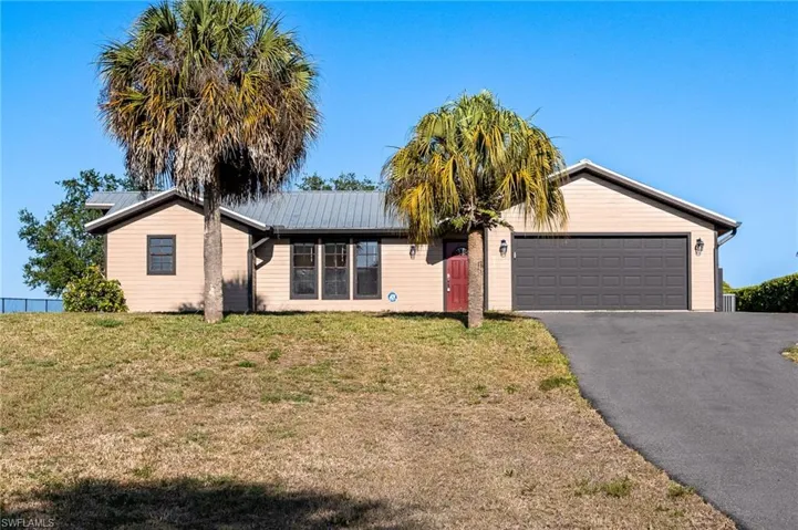 550  Caloosa Estates  DR, Labelle, FL 33935