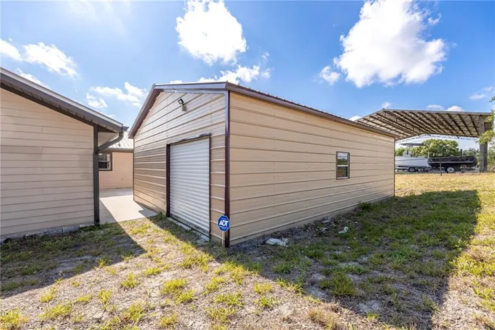 550  Caloosa Estates  DR, Labelle, FL 33935