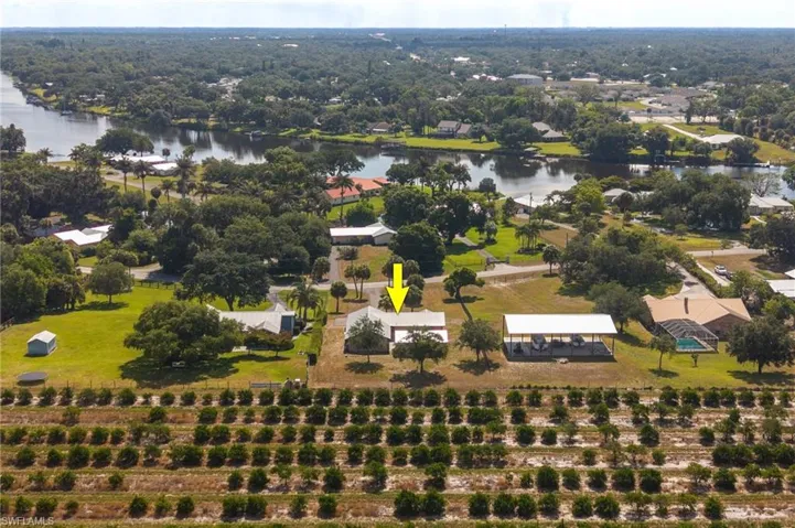 550  Caloosa Estates  DR, Labelle, FL 33935
