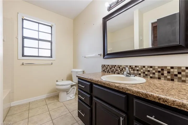 550  Caloosa Estates  DR, Labelle, FL 33935