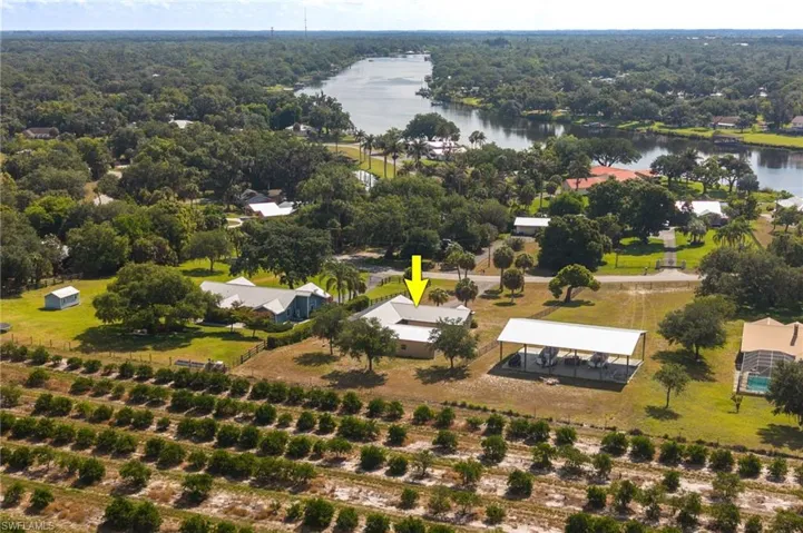 550  Caloosa Estates  DR, Labelle, FL 33935