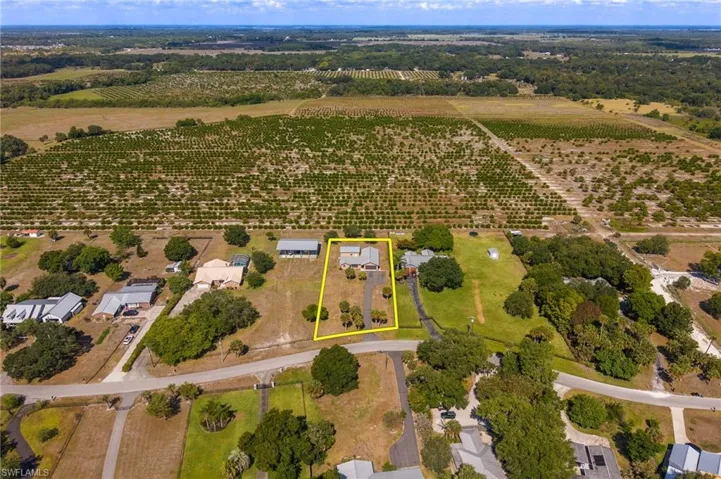 550  Caloosa Estates  DR, Labelle, FL 33935