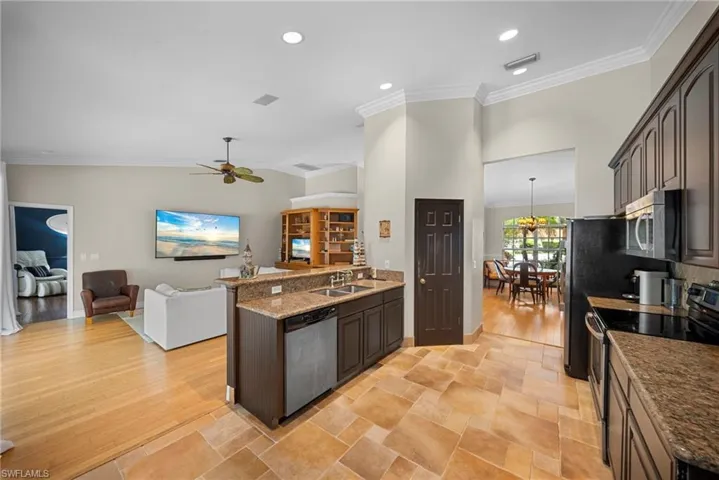 3638 Zion Park Ct, Naples, Florida 34116