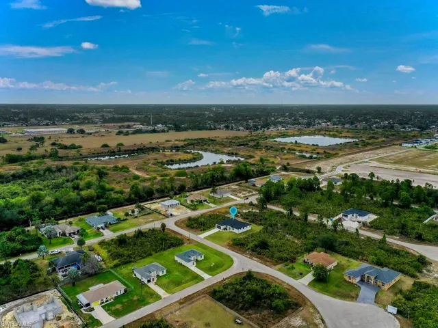 637 Cardinal St E, Lehigh Acres, Florida 33974