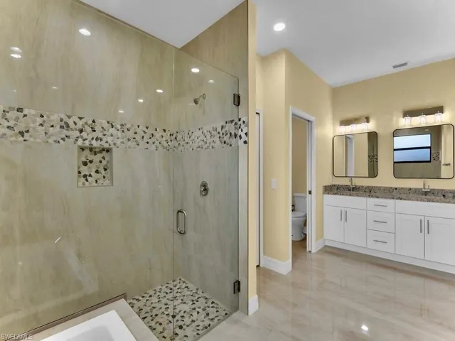 637 Cardinal St E, Lehigh Acres, Florida 33974