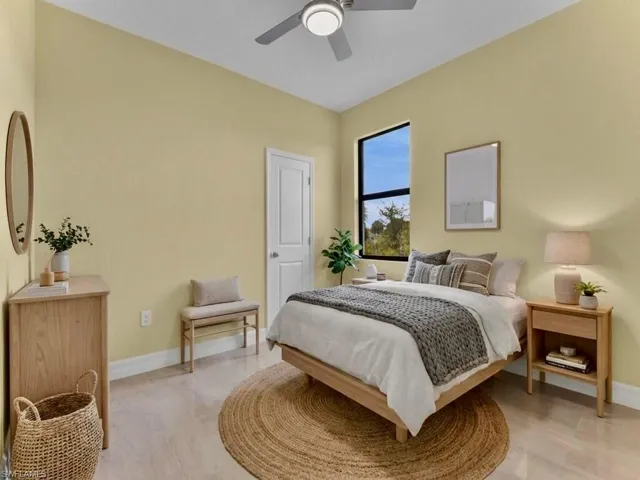 637 Cardinal St E, Lehigh Acres, Florida 33974