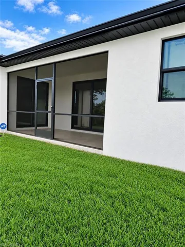 637 Cardinal St E, Lehigh Acres, Florida 33974